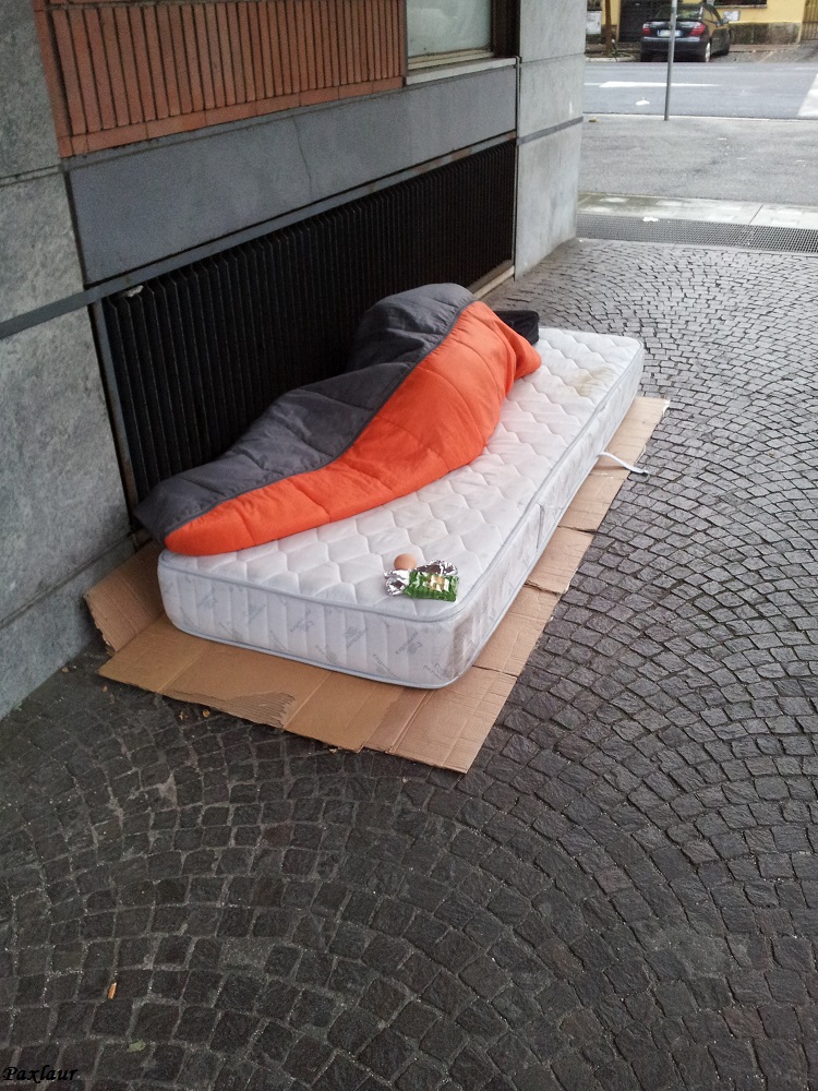 Domnul il asculta pe saracul care striga