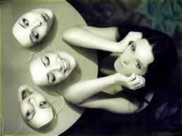 ipocrizie fatarnicie si masti