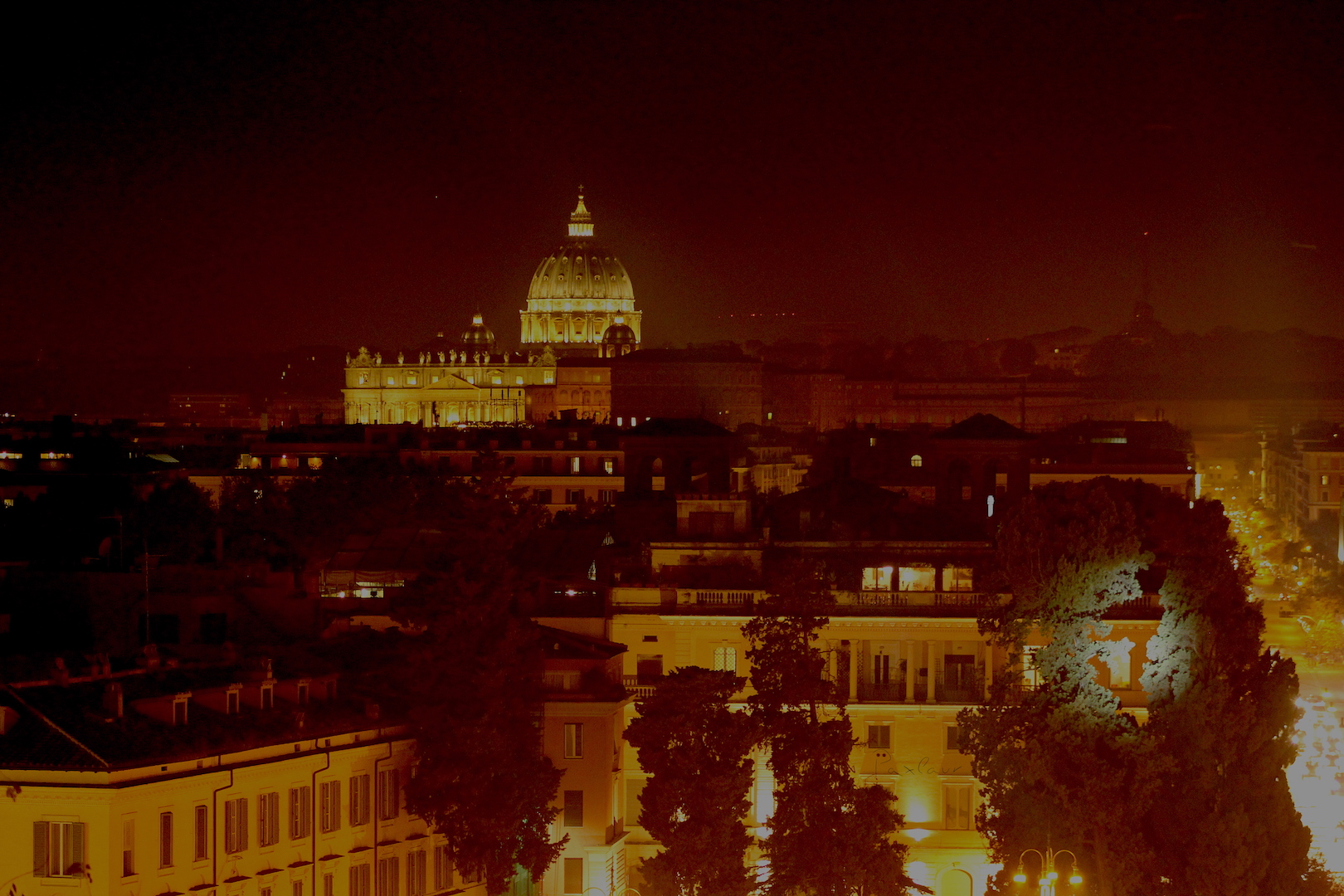 roma-in-culorile-noptii_paxlaur_02