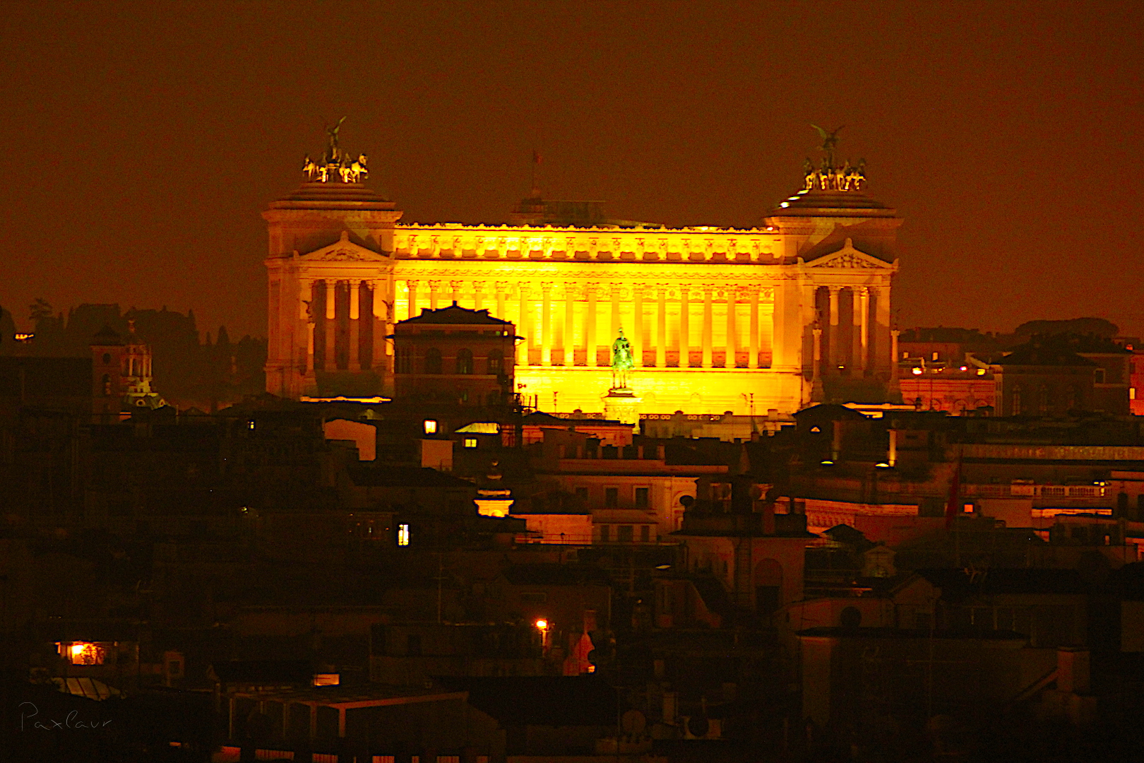 roma-in-culorile-noptii_paxlaur_04