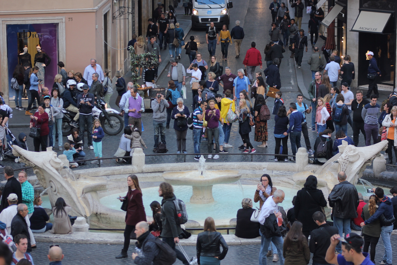 roma_piazza-di-spagna_noiembrie2016_paxlaur8