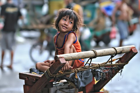 saracie_fericire_cristos