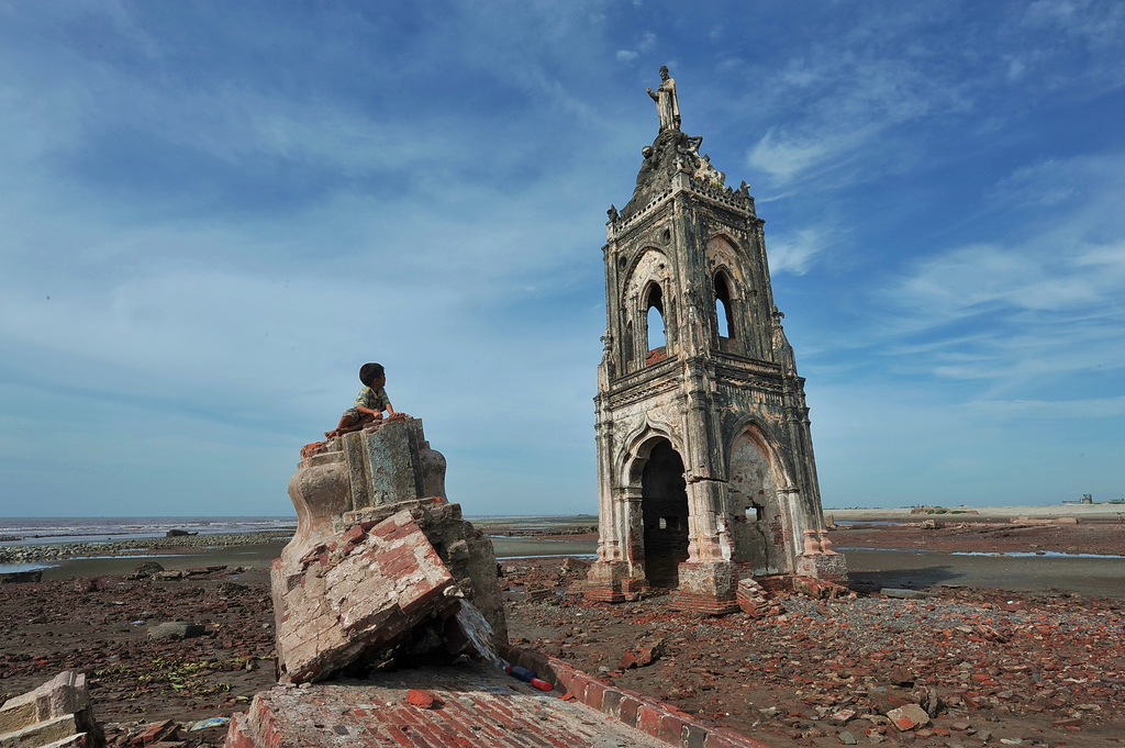 Biserica persecutata si abandonata